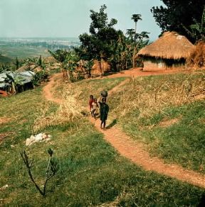 Burundi. Un tipico villaggio rurale.De Agostini Picture Library/G. Ricatto Burundi. Un tipico villaggio rurale.De Agostini Picture Library/G. Ricatto