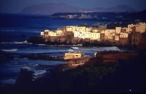 Canarie. Veduta di San Felipe, nell'isola Gran Canaria.De Agostini Picture Library/C. Sappa Canarie. Veduta di San Felipe, nell'isola Gran Canaria.De Agostini Picture Library/C. Sappa