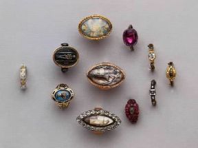 Anelli inglesi del sec. XVIII (Londra, Museum of London).Londra, British Museum