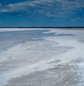 Australia Occidentale. Veduta del lago salato Lefroy.De Agostini Picture Library / N. Cirani Australia Occidentale. Veduta del lago salato Lefroy.De Agostini Picture Library / N. Cirani
