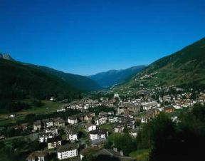 Aprica. Veduta della località turistica.De Agostini Picture Library/M. Pedone Aprica. Veduta della località turistica.De Agostini Picture Library/M. Pedone