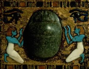 Scarabeo. Particolare di un antico gioiello di arte egizia (Il Cairo, Museo Egizio).De Agostini Picture Library / A. Dagli Orti Scarabeo. Particolare di un antico gioiello di arte egizia (Il Cairo, Museo Egizio).De Agostini Picture Library / A. Dagli Orti