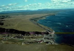 Terra del Fuoco. Veduta aerea dello stretto di Magellano che separa le isole dal continente.De Agostini Picture Library/Pubbli Aer Foto Terra del Fuoco. Veduta aerea dello stretto di Magellano che separa le isole dal continente.De Agostini Picture Library/Pubbli Aer Foto