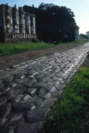 Via Appia. Veduta di un tratto dell'Appia Antica.De Agostini Picture Library/G. Berengo Gardin Via Appia. Veduta di un tratto dell'Appia Antica.De Agostini Picture Library/G. Berengo Gardin