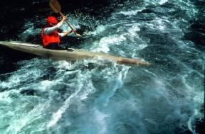 Canoa. Kayak monoposto.De Agostini Picture Library/C. Pratt Canoa. Kayak monoposto.De Agostini Picture Library/C. Pratt