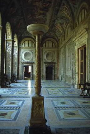 Giovanni da Udine. La galleria di palazzo della Farnesina a Roma.De Agostini Picture Library / A. De Gregorio Giovanni da Udine. La galleria di palazzo della Farnesina a Roma.De Agostini Picture Library / A. De Gregorio