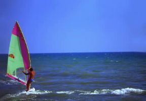 Sport . Windsurf sul Mar Tirreno.De Agostini Picture Library/S. Vannini