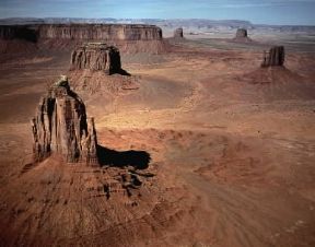 Utah. Suggestiva veduta della Monument Valley.PubbliAerFoto Utah. Suggestiva veduta della Monument Valley.PubbliAerFoto