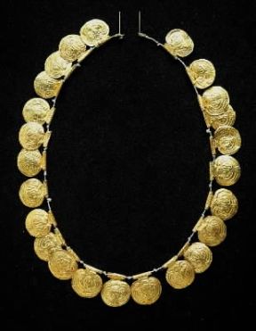 Collana etrusca in oro, sec. VI a. C. (Firenze, Museo Archeologico).De Agostini Picture Library / G. Nimatallah Collana etrusca in oro, sec. VI a. C. (Firenze, Museo Archeologico).De Agostini Picture Library / G. Nimatallah
