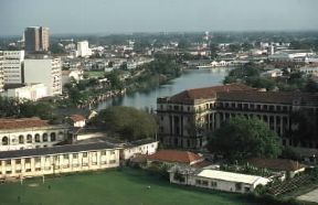 Colombo. Veduta della città con il porto sul lago Beira.De Agostini Picture Library / G. Dagli Orti Colombo. Veduta della città con il porto sul lago Beira.De Agostini Picture Library / G. Dagli Orti