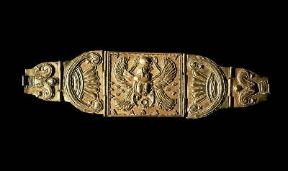 Fenici. Bracciale aureo proveniente da Tharros (Cagliari, Museo Archeologico).De Agostini Picture Library/C. Bevilacqua Fenici. Bracciale aureo proveniente da Tharros (Cagliari, Museo Archeologico).De Agostini Picture Library/C. Bevilacqua