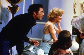 Sydney Pollack sul set di Tootsie (1982) con Jessica Lange.De Agostini Picture Library