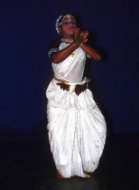 India . Danza tradizionale nello Stato del Kerala.De Agostini Picture Library/M. Bertinetti India . Danza tradizionale nello Stato del Kerala.De Agostini Picture Library/M. Bertinetti