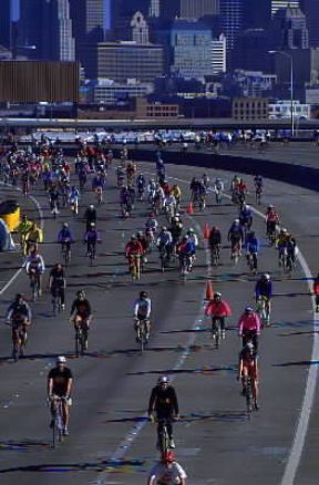 Sport . Gara ciclistica a San Francisco, in California.De Agostini Picture Library/G. SioÃ«n