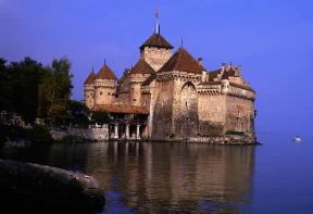 Svizzera. Il castello di Chillon presso Montreux, nel Cantone di Vaud.De Agostini Picture Library/M. Nascimento Svizzera. Il castello di Chillon presso Montreux, nel Cantone di Vaud.De Agostini Picture Library/M. Nascimento