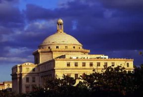 Puerto Rico. Il palazzo del Parlamento nel capoluogo San Juan.De Agostini Picture Library/C. Rives Puerto Rico. Il palazzo del Parlamento nel capoluogo San Juan.De Agostini Picture Library/C. Rives