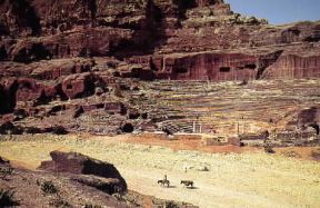 Nabatei. Veduta dell'anfiteatro di Petra.De Agostini Picture Library / C. Sappa Nabatei. Veduta dell'anfiteatro di Petra.De Agostini Picture Library / C. Sappa