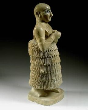 Siria . Statua di orante proveniente da Mari (III millennio; Damasco, Museo Archeologico).De Agostini Picture Library/A. Dagli Orti Siria . Statua di orante proveniente da Mari (III millennio; Damasco, Museo Archeologico).De Agostini Picture Library/A. Dagli Orti