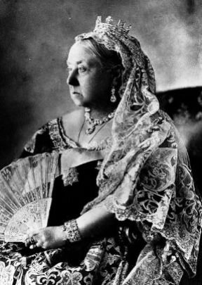 Vittoria. La regina inglese in una foto del 1897.Topham Vittoria. La regina inglese in una foto del 1897.Topham