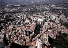 Frosinone. Veduta della cittÃ .PubbliAerFoto