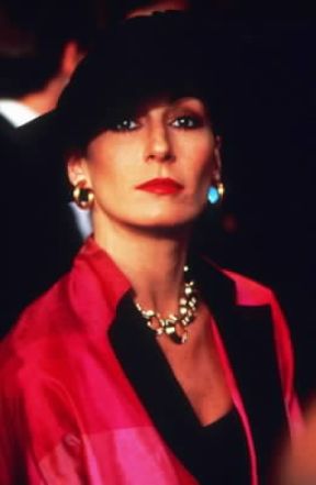 Anjelica Huston in L'Onore dei Prizzi (1985) di J. Huston.De Agostini Picture Library Anjelica Huston in L'Onore dei Prizzi (1985) di J. Huston.De Agostini Picture Library