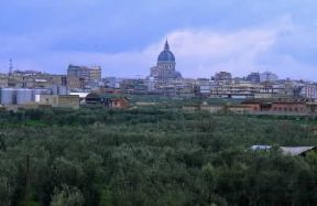 Cerignola. Veduta della cittadina pugliese.De Agostini Picture Library/A. Tessore