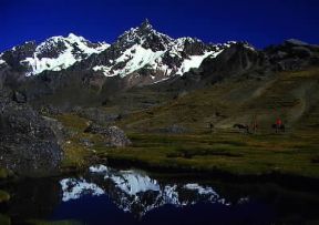 PerÃº. La cima innevata del monte Ausangate, nella Cordigliera Orientale.De Agostini Picture Library/M. Bertinetti