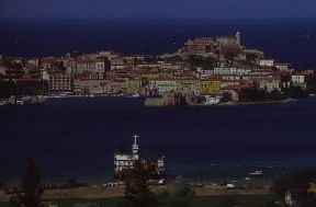 Isola d'Elba . Il nucleo antico di Portoferraio, sulla costa settentrionale dell'isola.De Agostini Picture Library/G. Roli Isola d'Elba . Il nucleo antico di Portoferraio, sulla costa settentrionale dell'isola.De Agostini Picture Library/G. Roli