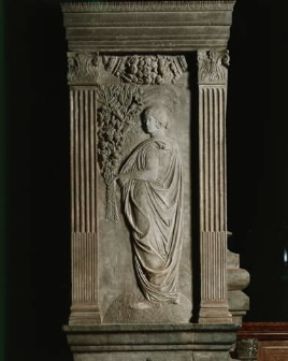 Agostino di Duccio. La Sapienza , bassorilievo nella cappella delle Arti Liberali del Tempio Malatesiano.De Agostini Picture Library/A. De Gregorio Agostino di Duccio. La Sapienza , bassorilievo nella cappella delle Arti Liberali del Tempio Malatesiano.De Agostini Picture Library/A. De Gregorio