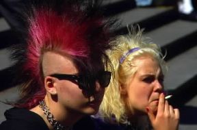 Punk. Due giovani punk svedesi.De Agostini Picture Library/A. Vergani