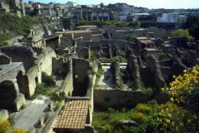 Ercolano. Una veduta parziale degli scavi archeologici.De Agostini Picture Library/G. Dagli Orti Ercolano. Una veduta parziale degli scavi archeologici.De Agostini Picture Library/G. Dagli Orti