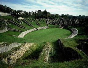 Roma. L'anfiteatro romano di Saintes, in Francia.De Agostini Picture Library / G. Dagli Orti Roma. L'anfiteatro romano di Saintes, in Francia.De Agostini Picture Library / G. Dagli Orti