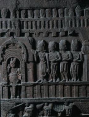 India . Rilievi provenienti dallo stupa di Bharhut (Calcutta, Indian Museum).De Agostini Picture Library/G. Nimatallah India . Rilievi provenienti dallo stupa di Bharhut (Calcutta, Indian Museum).De Agostini Picture Library/G. Nimatallah