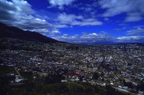 Ecuador . Veduta panoramica di Quito.De Agostini Picture Library/V. Degrandi Ecuador . Veduta panoramica di Quito.De Agostini Picture Library/V. Degrandi