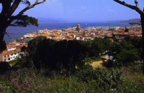 Saint-Tropez. Veduta dell'abitato.De Agostini Picture Library / G. Berengo Gardin Saint-Tropez. Veduta dell'abitato.De Agostini Picture Library / G. Berengo Gardin