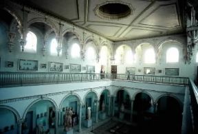 Una sala del Museo Nazionale del Bardo. Le Bardo. De Agostini Picture Library / C. Sappa Una sala del Museo Nazionale del Bardo. Le Bardo. De Agostini Picture Library / C. Sappa