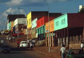 Ruanda. Una strada di Kigali.De Agostini Picture Library / S. Vannini Ruanda. Una strada di Kigali.De Agostini Picture Library / S. Vannini