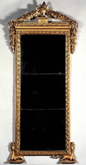 Cornice stile impero in legno intagliato e dorato.Sotheby's Italia Cornice stile impero in legno intagliato e dorato.Sotheby's Italia
