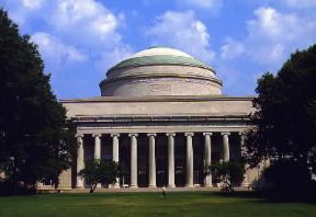 Massachusetts. La Killian Court del Massachusetts Institute of Technology a Cambridge.De Agostini Picture Library/G. Roli Massachusetts. La Killian Court del Massachusetts Institute of Technology a Cambridge.De Agostini Picture Library/G. Roli