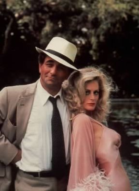 Peter Falk in una scena del film Il grande imbroglio (1987) di J. Cassavetes.De Agostini Picture Library Peter Falk in una scena del film Il grande imbroglio (1987) di J. Cassavetes.De Agostini Picture Library