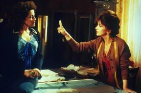 Giuseppe Patroni-Griffi . Un fotogramma tratto dal film La romana (1987) con Gina Lollobrigida e Francesca Dellera.De Agostini Picture Library Giuseppe Patroni-Griffi . Un fotogramma tratto dal film La romana (1987) con Gina Lollobrigida e Francesca Dellera.De Agostini Picture Library