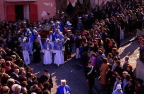 Processione del Cristo Morto a Procida, Napoli.De Agostini Picture Library/G. Roli Processione del Cristo Morto a Procida, Napoli.De Agostini Picture Library/G. Roli