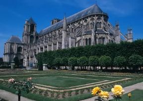 Bourges. Particolare della facciata della cattedrale di St.-Ètienne.De Agostini Picture Library/S. Gutierrez Bourges. Particolare della facciata della cattedrale di St.-Ètienne.De Agostini Picture Library/S. Gutierrez