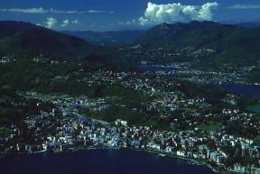 Lugano. Veduta della cittÃ  svizzera dal monte BrÃ¨.De Agostini Picture Library/S. Vannini