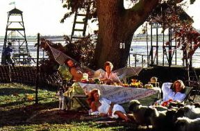 Peter Greenaway. Una scena del film Giochi nell'acqua (1988).De Agostini Picture Library Peter Greenaway. Una scena del film Giochi nell'acqua (1988).De Agostini Picture Library