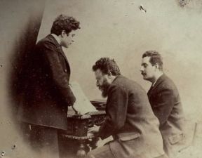 Pietro Mascagni (a sinistra, nella foto) con A. Fraschetti e G. Puccini (Livorno, Museo Mascagni).De Agostini Picture Library/A. Dagli Orti Pietro Mascagni (a sinistra, nella foto) con A. Fraschetti e G. Puccini (Livorno, Museo Mascagni).De Agostini Picture Library/A. Dagli Orti