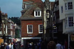 Winchester. Veduta della High Street.De Agostini Picture Library/G. Wright Winchester. Veduta della High Street.De Agostini Picture Library/G. Wright