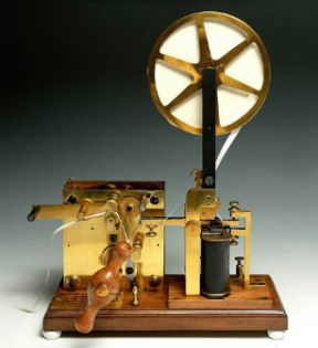 Telegrafo Morse del Regno delle Due Sicilie (Roma, Museo Storico delle Poste e Telecomunicazioni).De Agostini Picture Library/A. Dagli Orti Telegrafo Morse del Regno delle Due Sicilie (Roma, Museo Storico delle Poste e Telecomunicazioni).De Agostini Picture Library/A. Dagli Orti