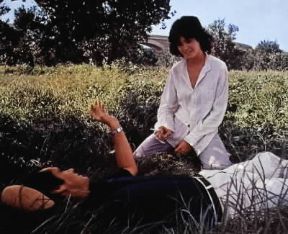 Michelangelo Antonioni. Una scena tratta dal film Professione reporter (1975), interpretato da Maria Schneider e Jack Nicholson; regia di M. Antonioni.De Agostini Picture Library Michelangelo Antonioni. Una scena tratta dal film Professione reporter (1975), interpretato da Maria Schneider e Jack Nicholson; regia di M. Antonioni.De Agostini Picture Library