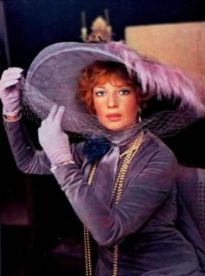 Monica Vitti in un fotogramma del film Bluette fiore del mio giardino, diretto dal regista C. Di Palma (1976).De Agostini Picture Library Monica Vitti in un fotogramma del film Bluette fiore del mio giardino, diretto dal regista C. Di Palma (1976).De Agostini Picture Library